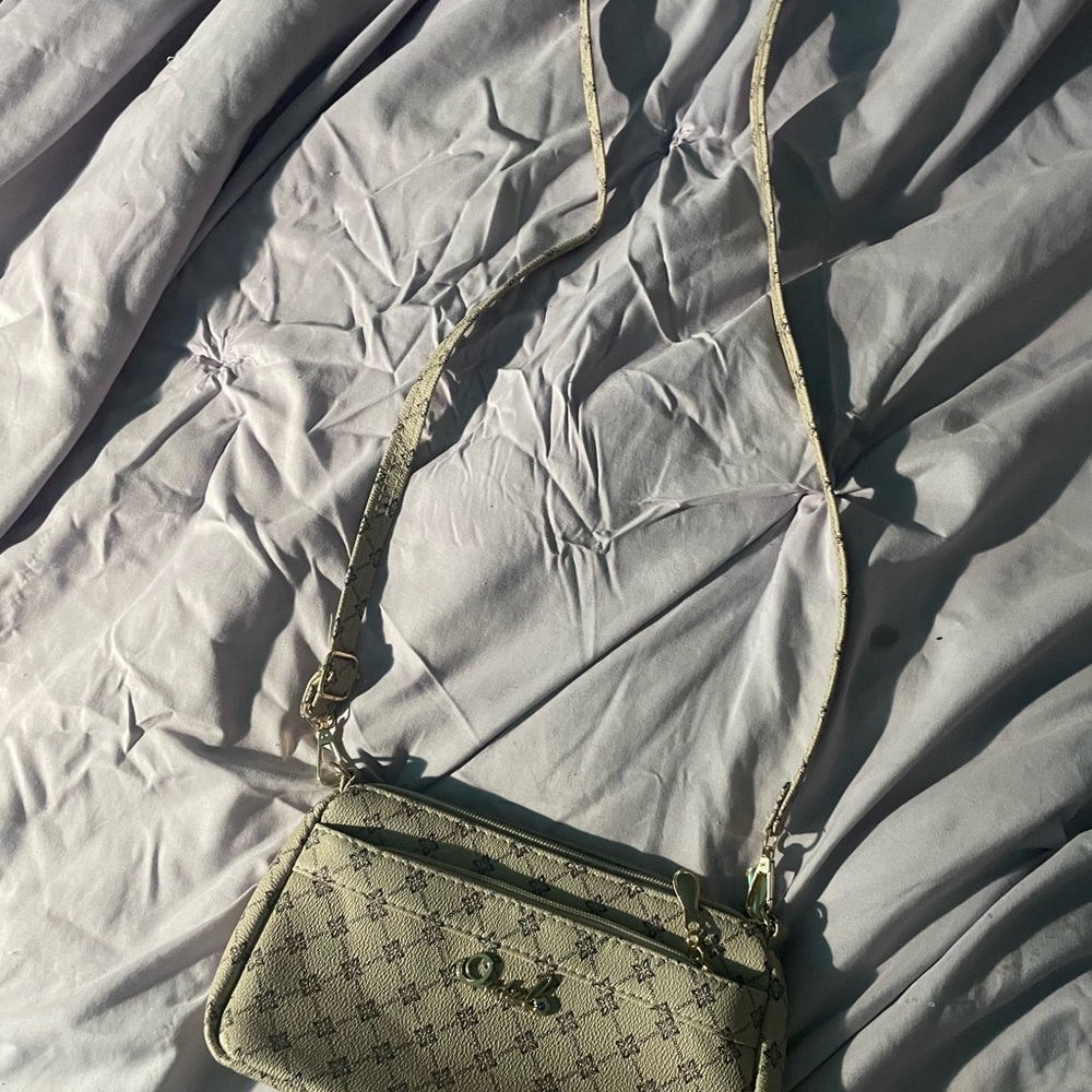 Elegant Beige Crossbody Bag